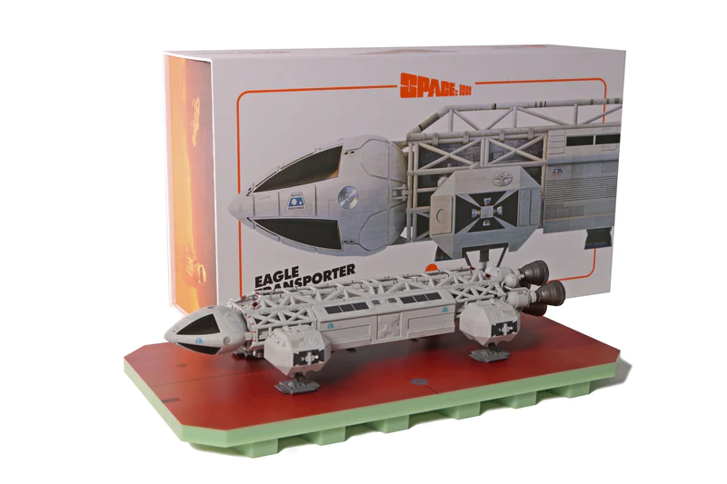 space-1999-eagle-transporter-collectible-special-limited-edition-148837_800x